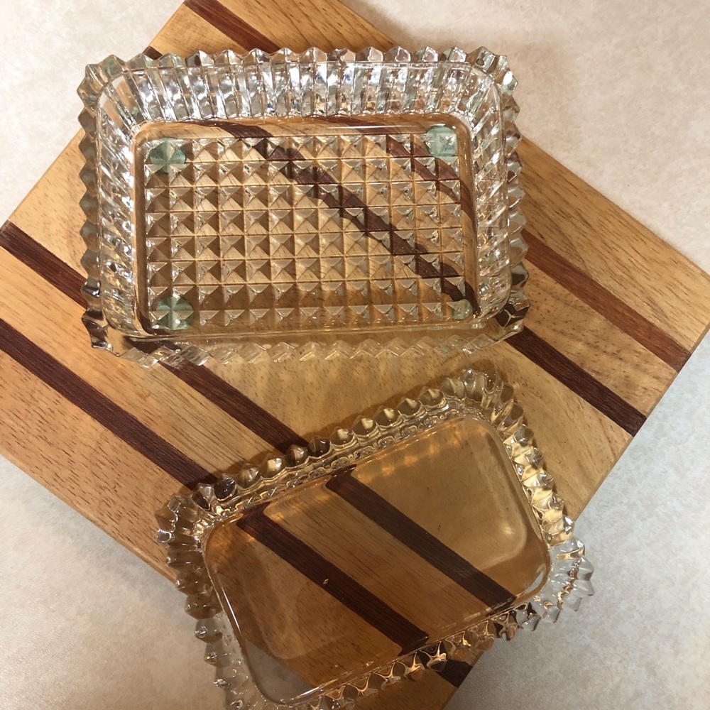 Vintage corrugated glass trinket box - Picture 5 of 5